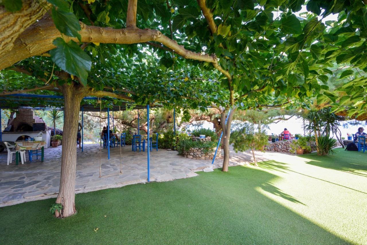 Taverna Akrogiali Лутрон Экстерьер фото