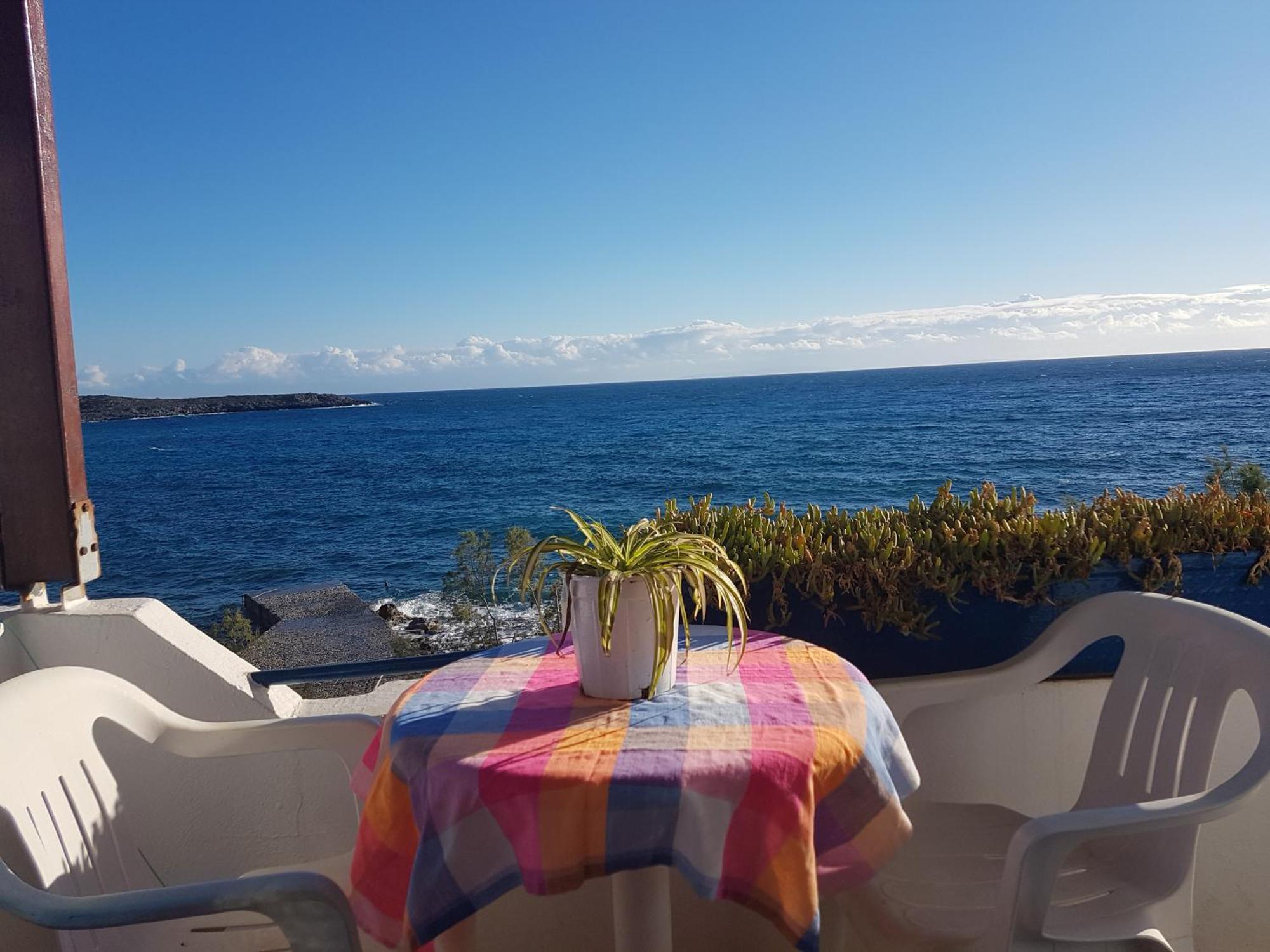 Taverna Akrogiali Лутрон Экстерьер фото