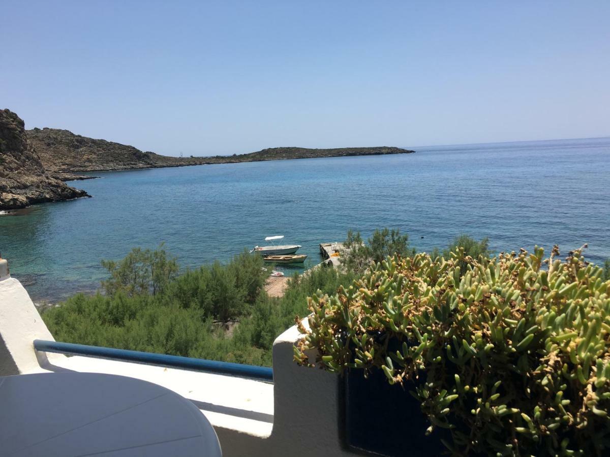 Taverna Akrogiali Лутрон Экстерьер фото
