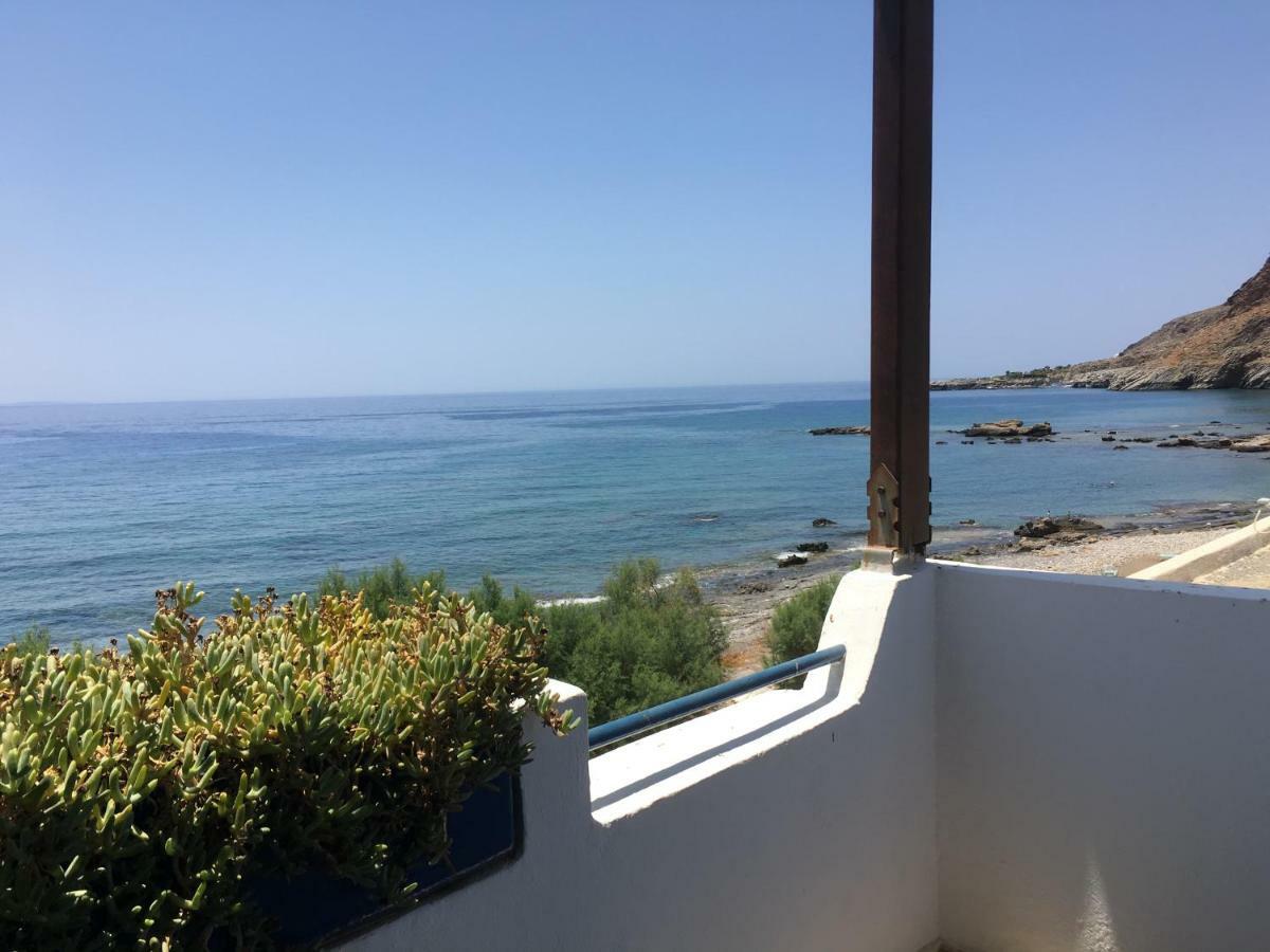 Taverna Akrogiali Лутрон Экстерьер фото