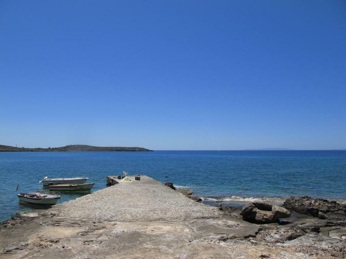 Taverna Akrogiali Лутрон Экстерьер фото